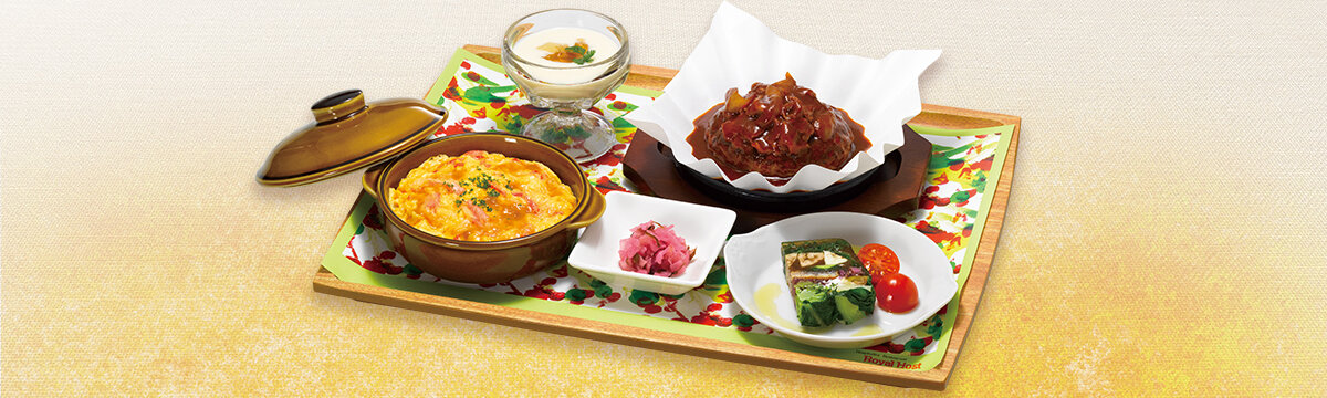 Good JAPAN Platter: Black x Black Hamburger Steak with Hashed Beef Sauce & Western-style Crab Omelet Rice