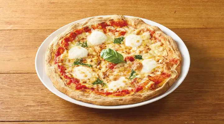 Mozzarella Margherita Pizza