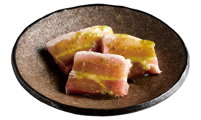 [Green Chili Pepper Yakiniku] Thick-Cut Pork Kalbi