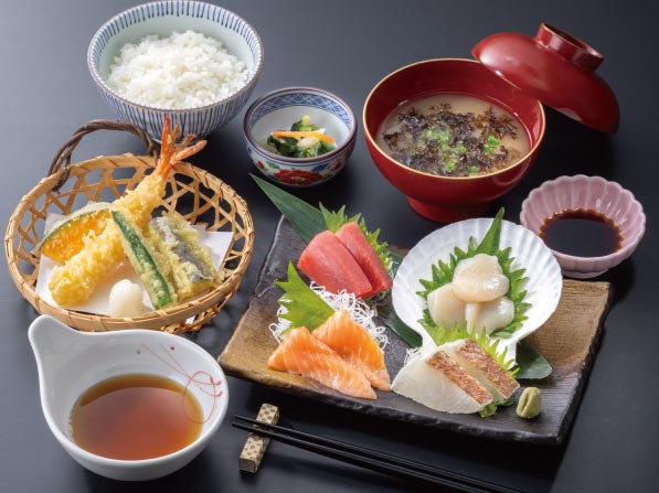 Selected Sashimi & Tempura Set Meal